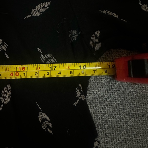 American Eagle Black Feather Print Blouse with Open Back Detail Size M - Picture 7 of 7